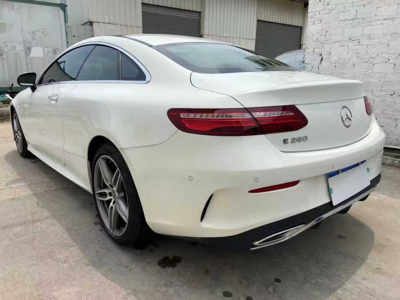 广州21年奔驰E8
