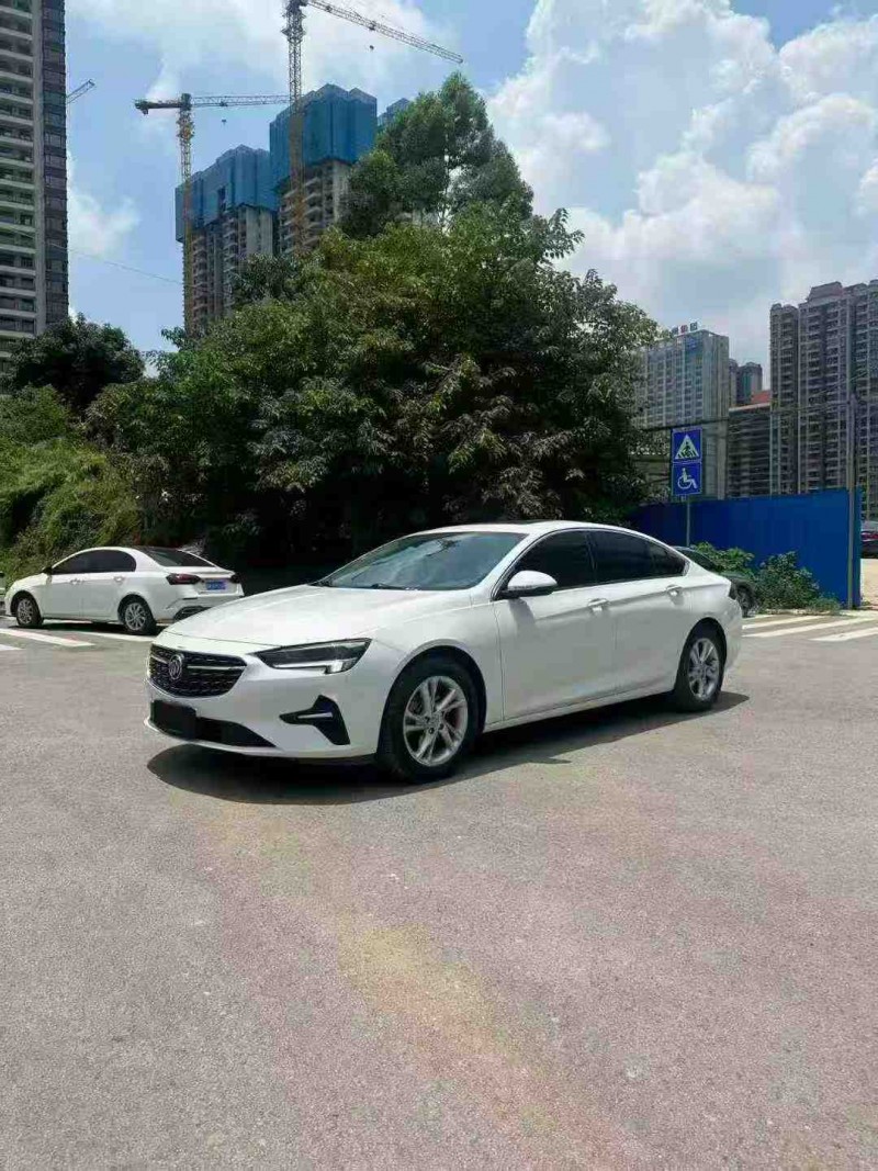 南宁22年别克君越2