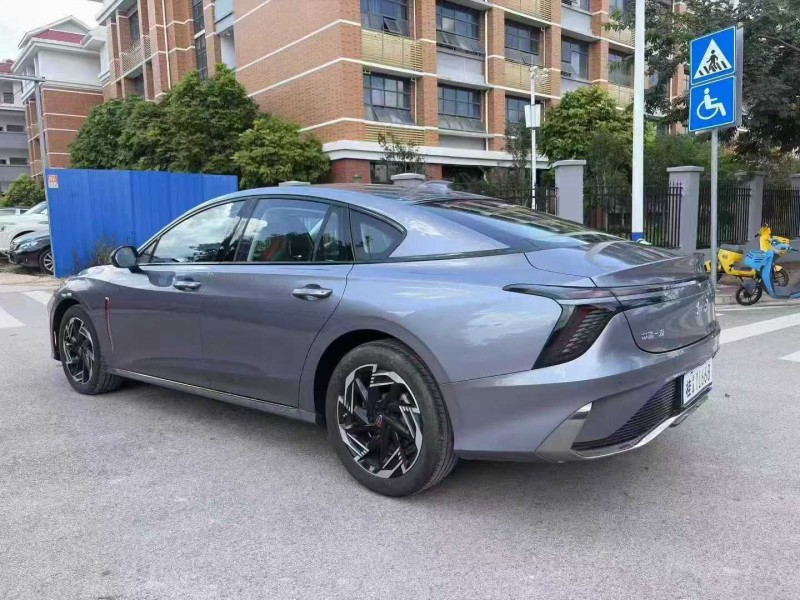 南宁24年红旗H67