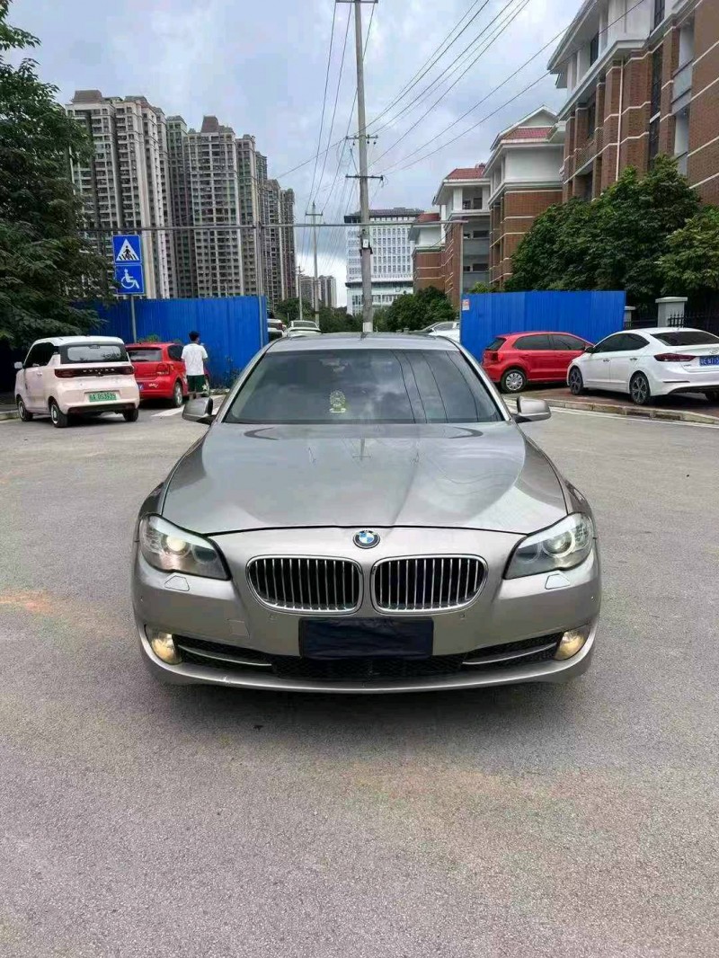 南寧12年寶馬5系1