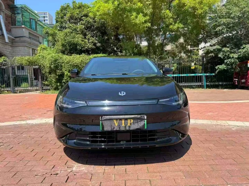 武漢25年零跑汽車C011