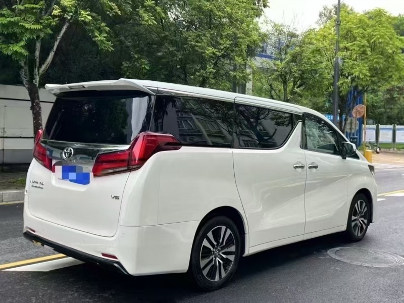 深圳19年豐田埃爾法8