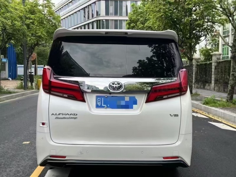 深圳19年豐田埃爾法9