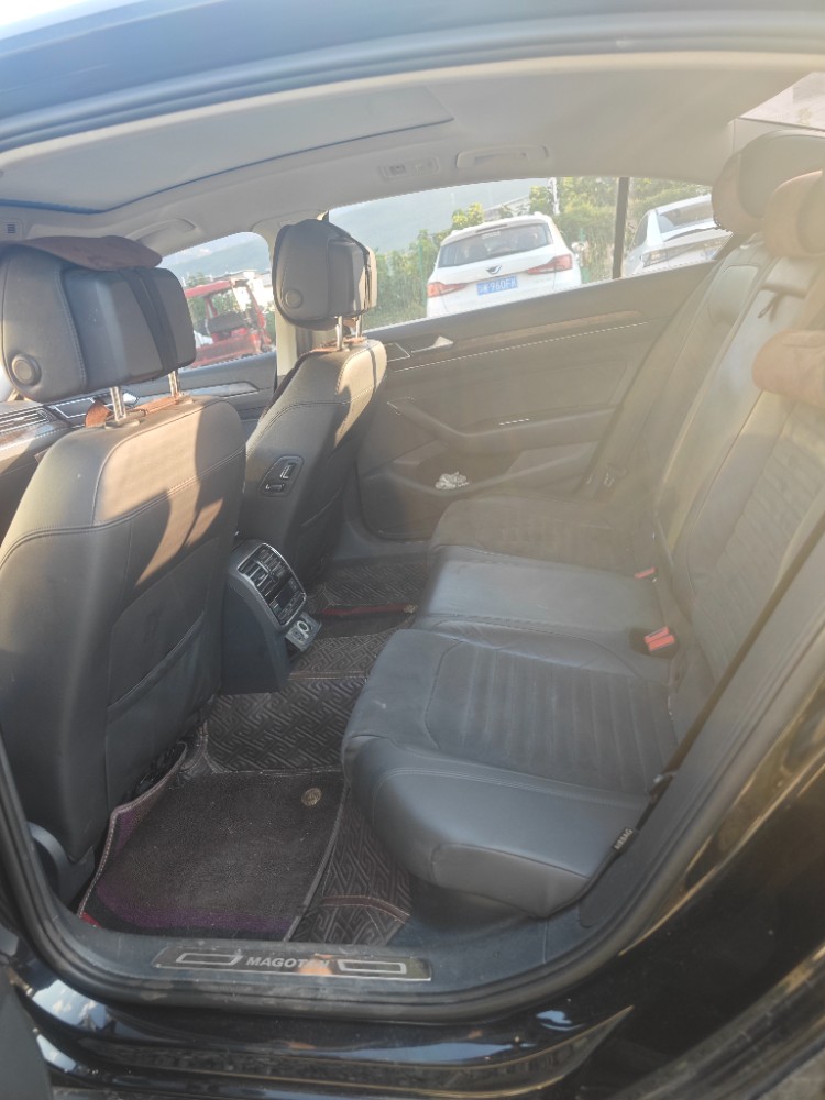 昭通17年大众迈腾8