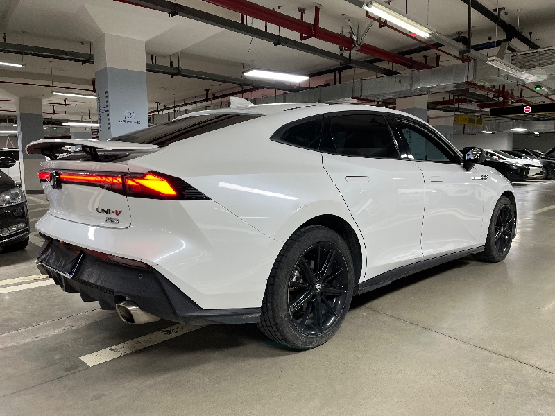 成都22年長安汽車UNI9