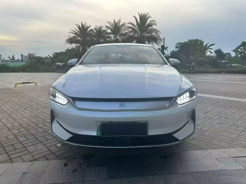 海口23年比亞迪秦1