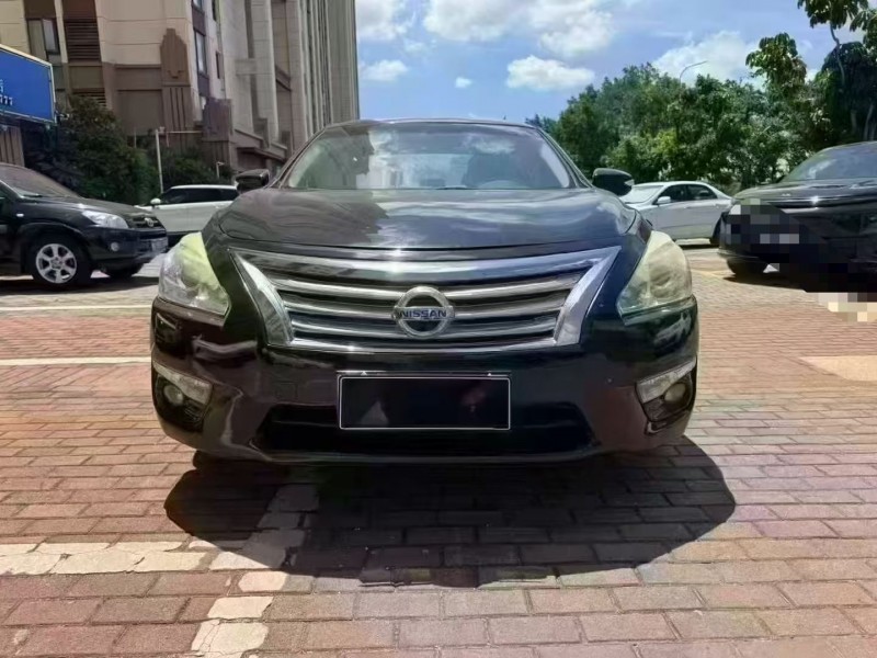 海口15年日產天籟1