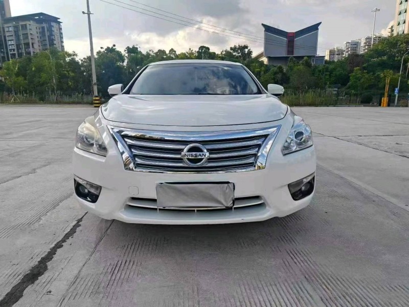長沙14年日產天籟1