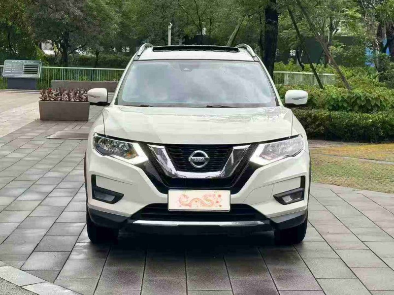 佛山20年日產奇駿1