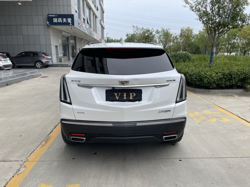 濟寧23年凱迪拉克XT58