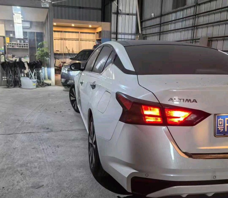 清远21年日产天籁8