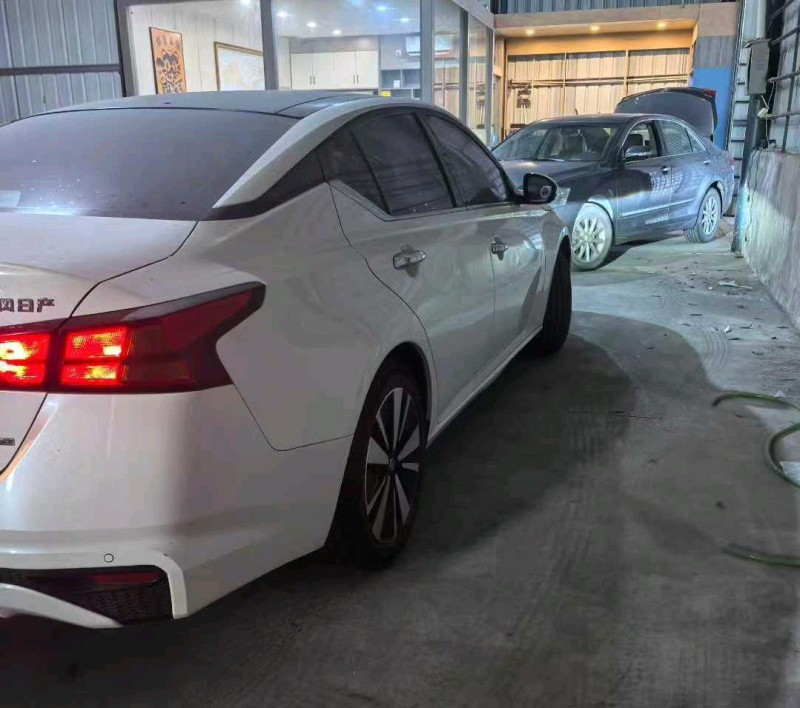 清远21年日产天籁9