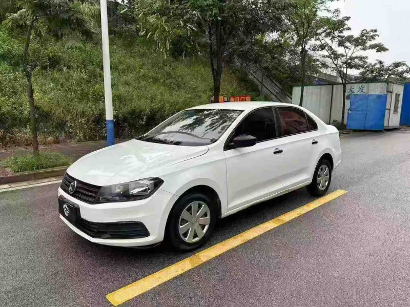 南宁18年大众桑塔纳3