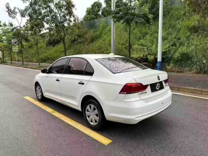 南宁18年大众桑塔纳8