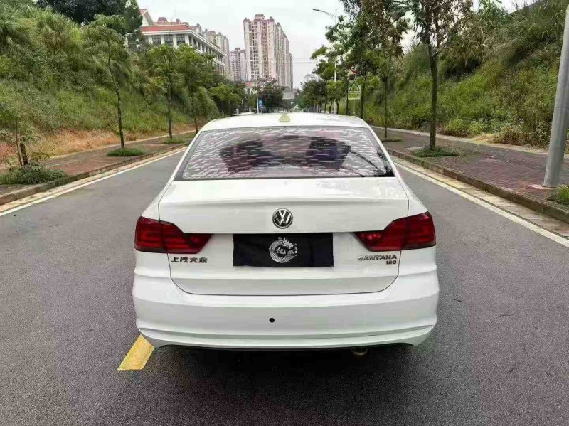 南宁18年大众桑塔纳9