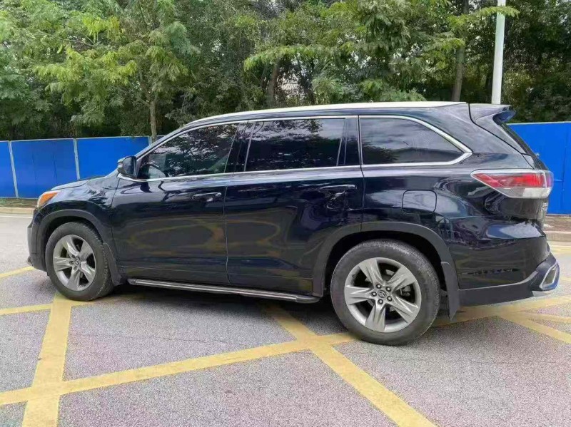 南宁17年丰田汉兰达7