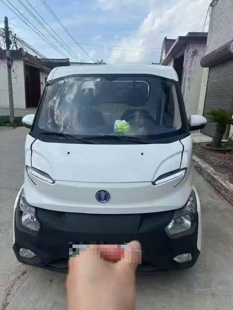 菏澤23年飛碟箱貨貨車1