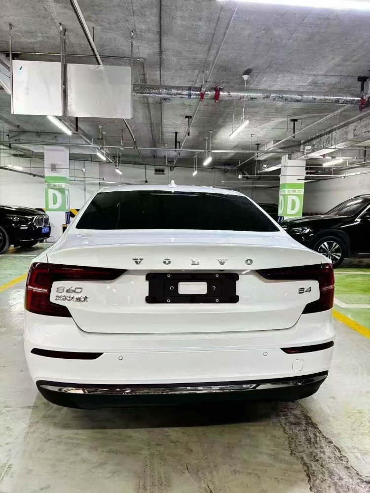 成都23年沃爾沃S60L8