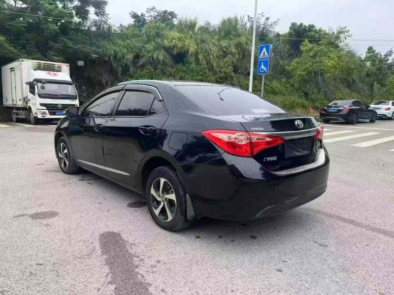 南宁18年丰田雷凌9