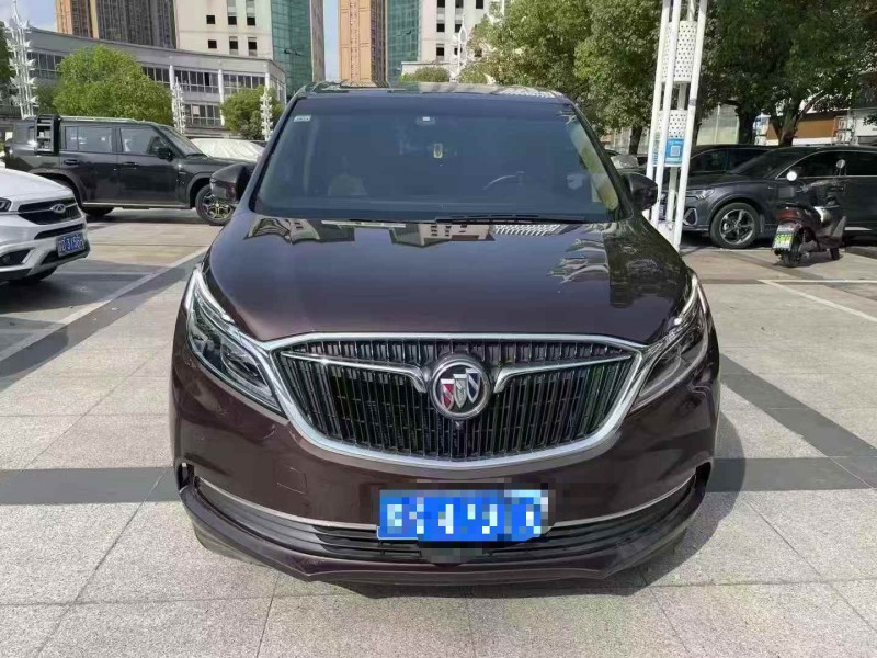 連云港19年別克GL81