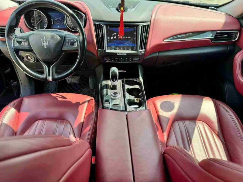 天津18年玛莎拉蒂Levante3