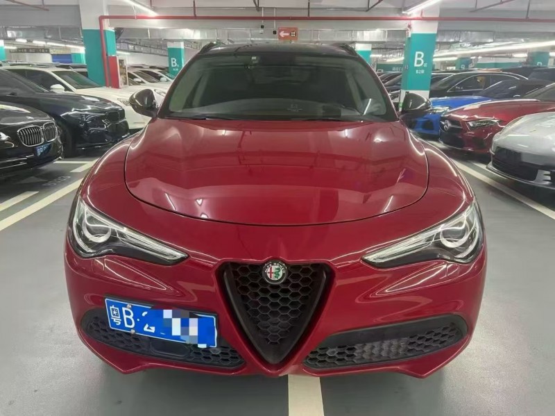 廣州19年阿爾法·羅密歐Stelvio1