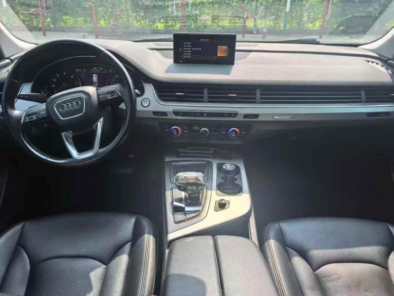 张家口17年奥迪Q74