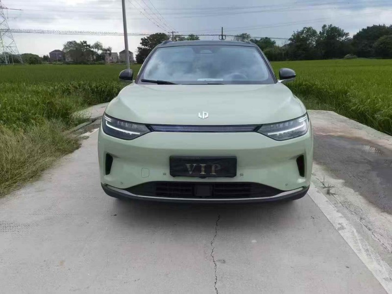 濰坊22年零跑汽車C111