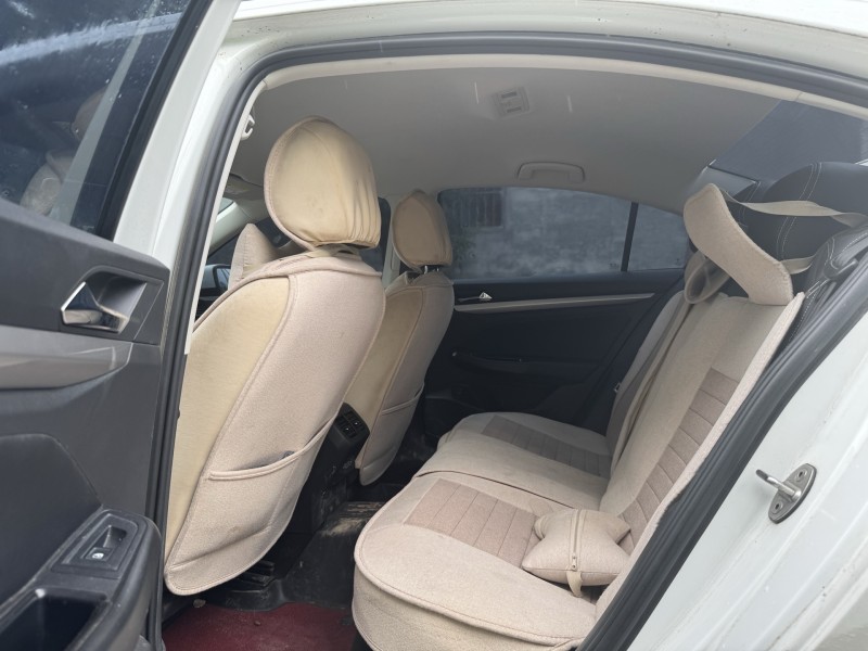 新乡21年大众宝来7