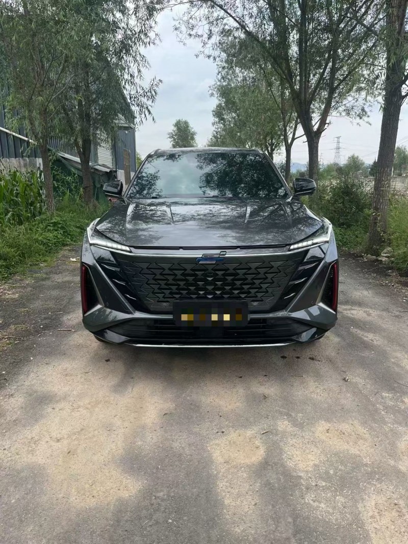 平涼23年長安汽車歐尚1