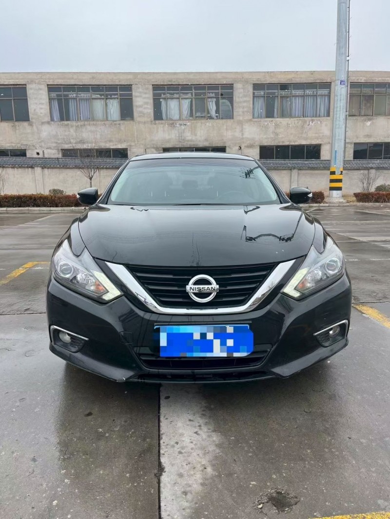 平涼18年日產天籟1