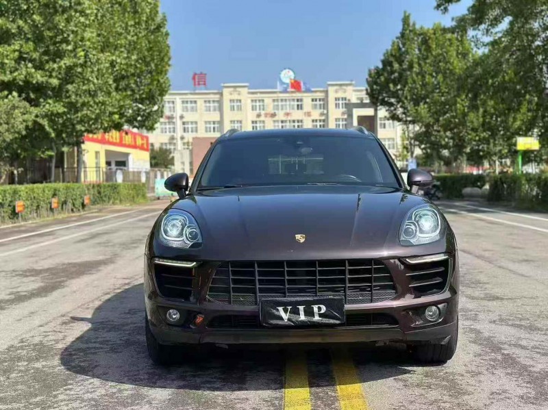 濟寧16年保時捷Macan1