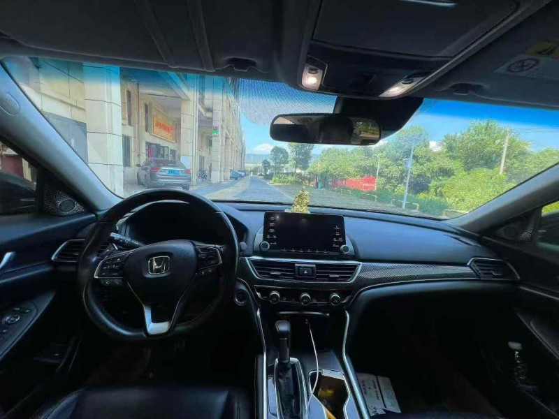 鹰潭18年本田雅阁4