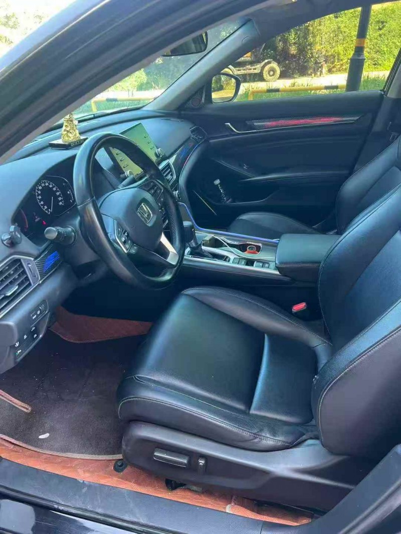 鹰潭18年本田雅阁5