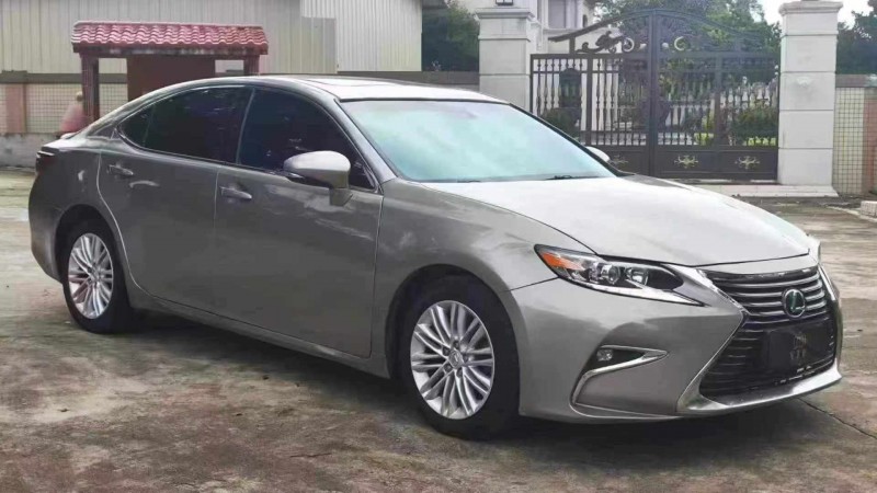 江门16年雷克萨斯ES2