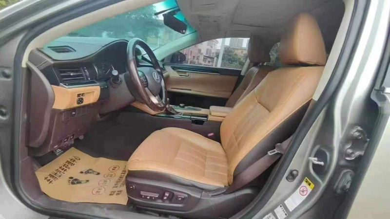 江门16年雷克萨斯ES5