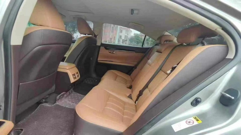 江门16年雷克萨斯ES6