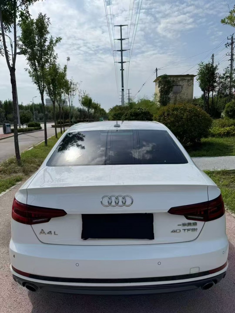 枣庄18年奥迪A4L9