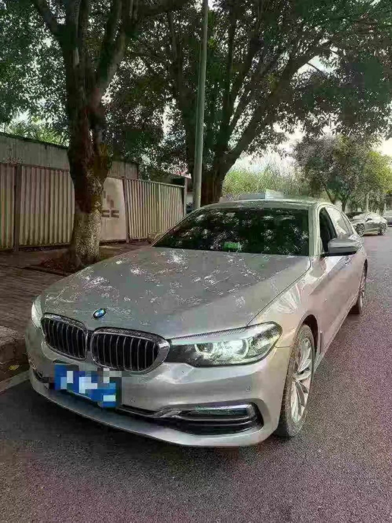 重庆18年宝马5系3