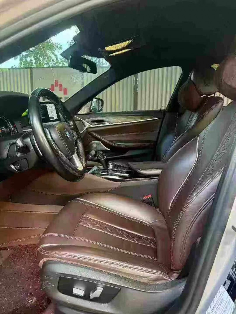 重庆18年宝马5系5