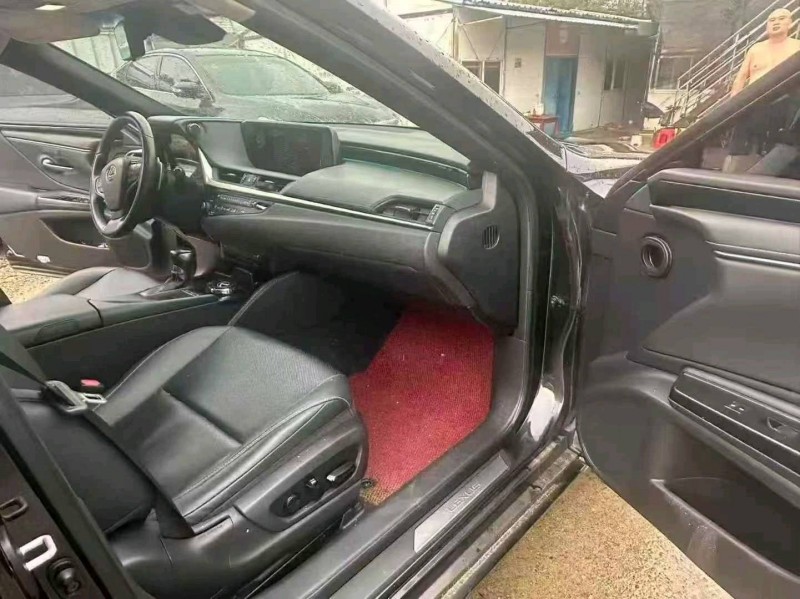 长沙18年雷克萨斯ES9