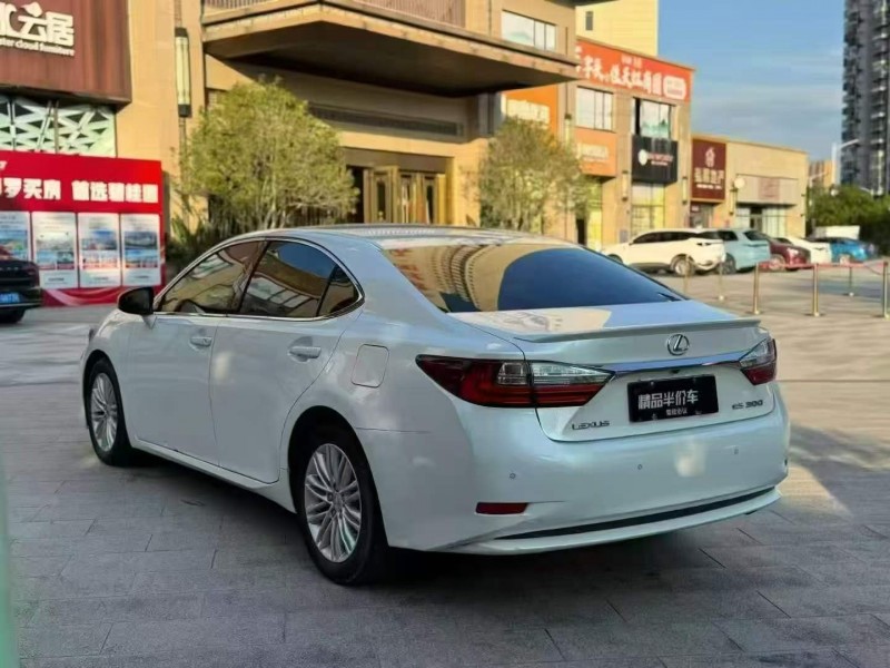 广州16年雷克萨斯ES4
