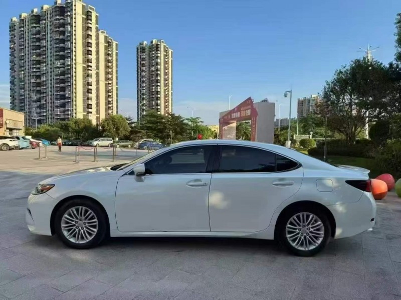 广州16年雷克萨斯ES5