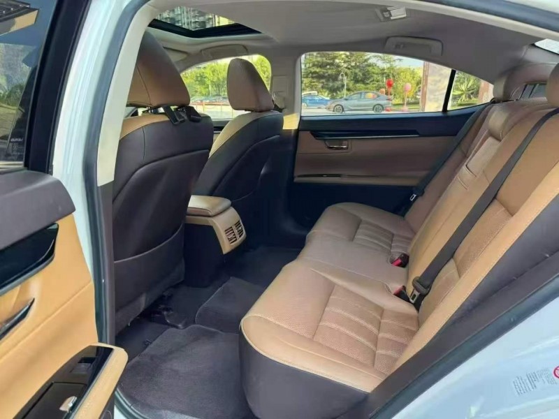 广州16年雷克萨斯ES7