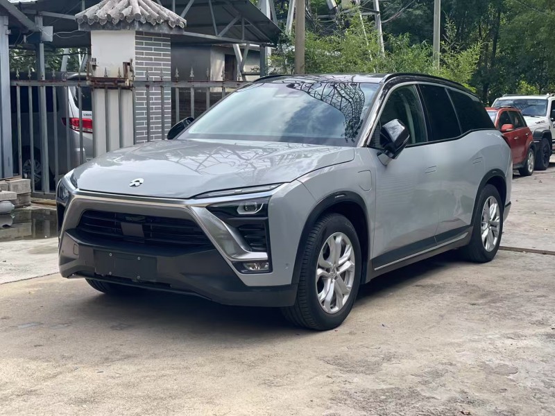 济宁19年蔚来ES82