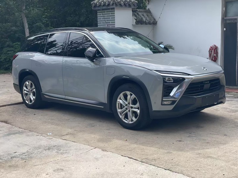 济宁19年蔚来ES83