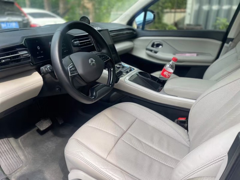 济宁19年蔚来ES84