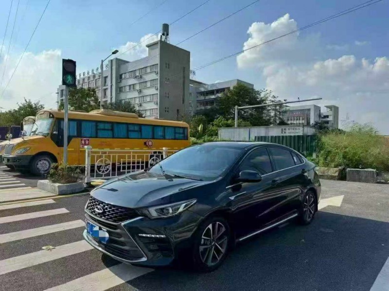 江门21年奇瑞艾瑞泽2