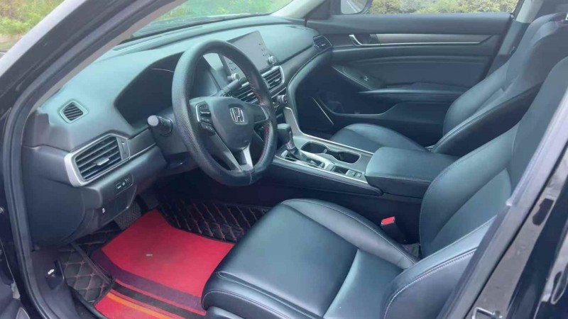 衢州19年本田雅阁5