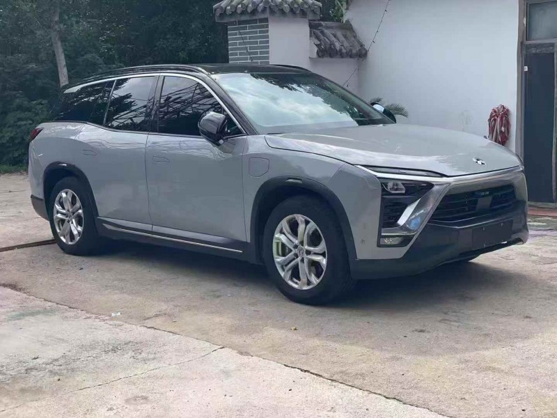 济宁19年蔚来ES82